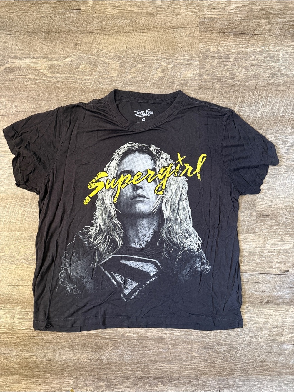 Junk Food Supergirl Graphic Tee Size Medium